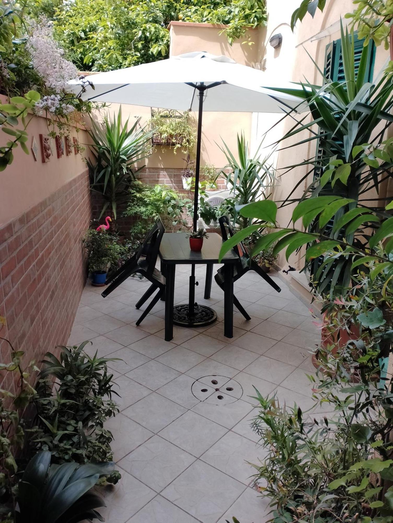Il Piccolo Eden - Private Garden Apartment Livorno Exterior photo