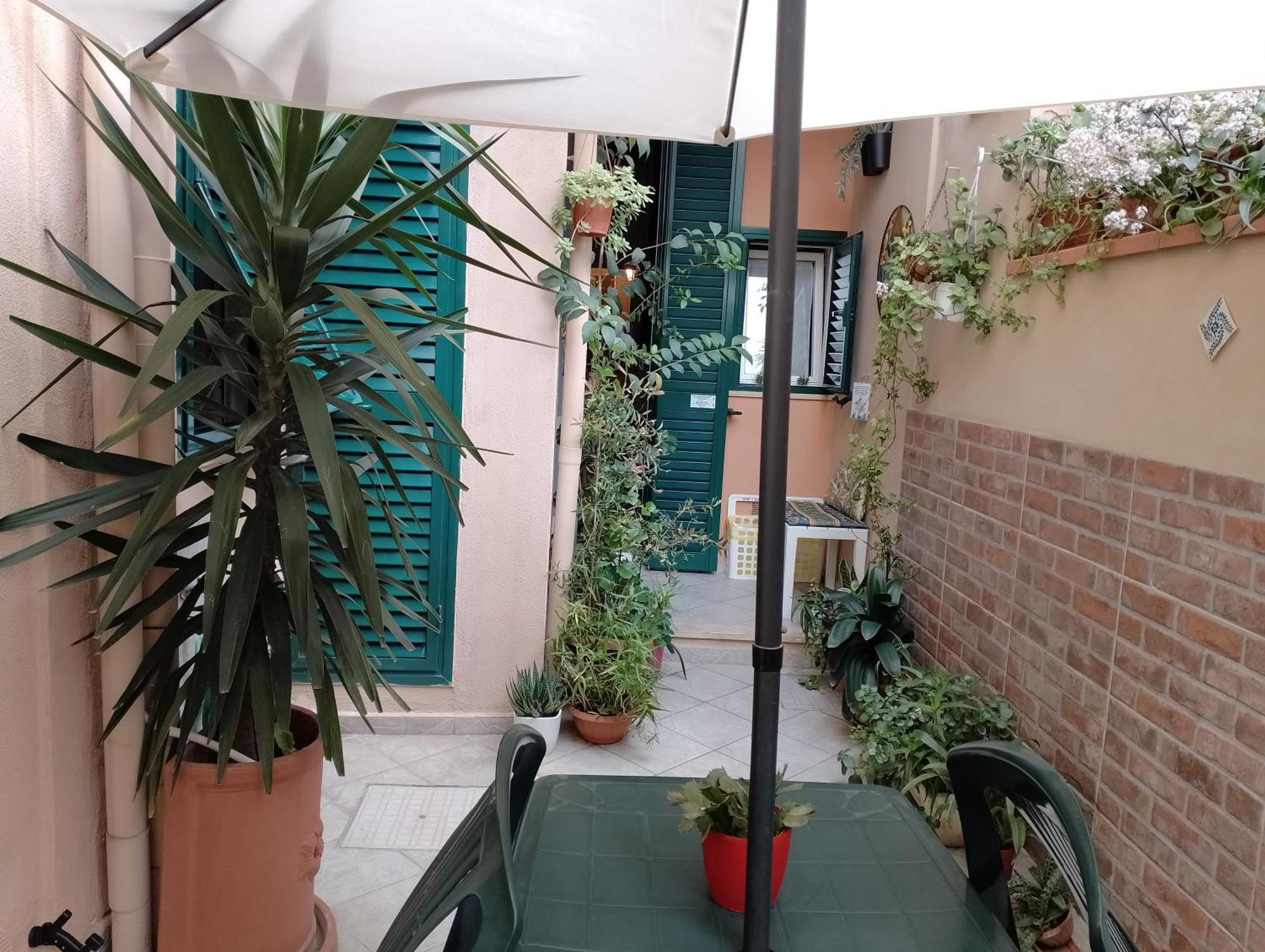 Il Piccolo Eden - Private Garden Apartment Livorno Exterior photo