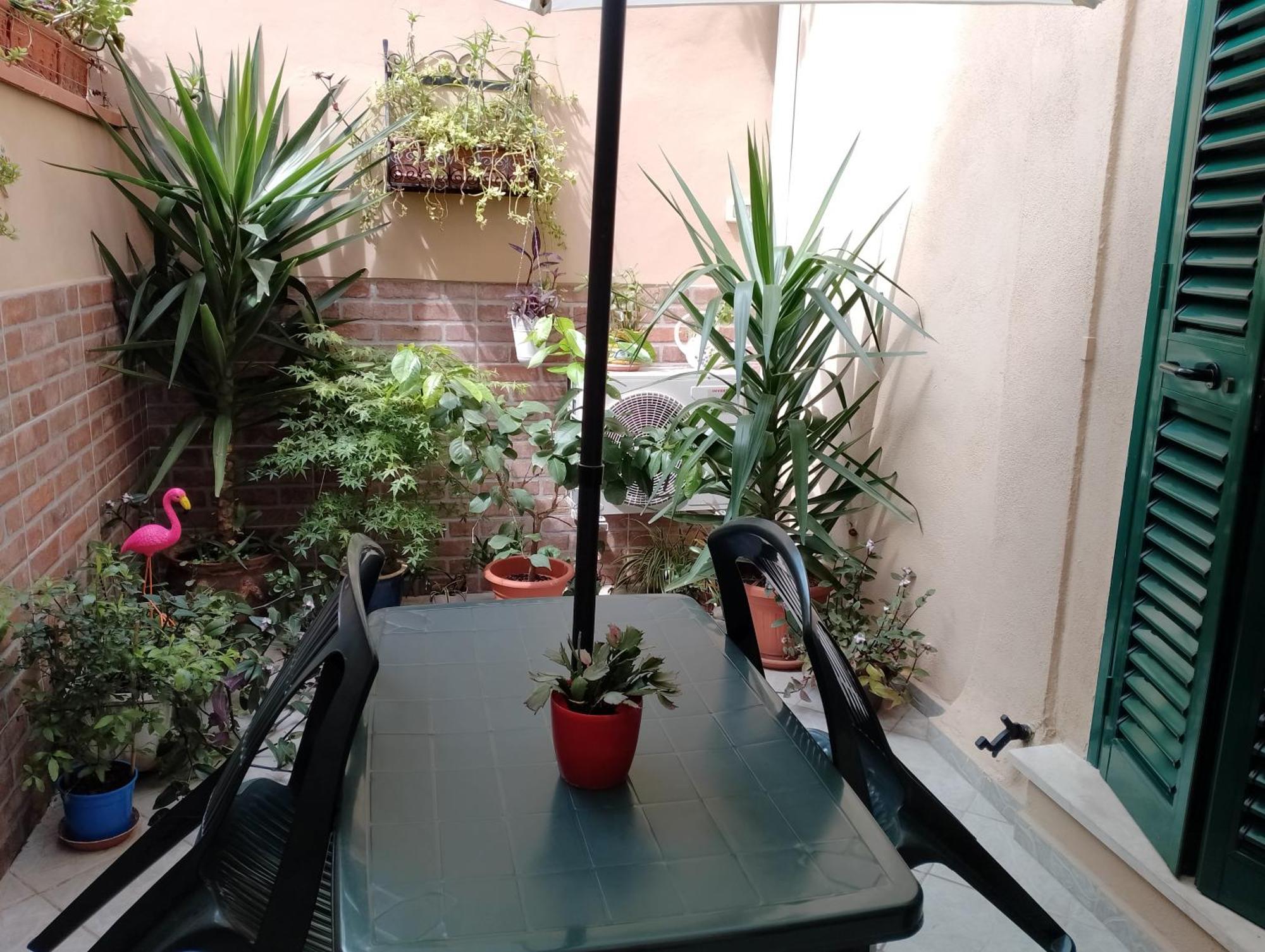 Il Piccolo Eden - Private Garden Apartment Livorno Exterior photo